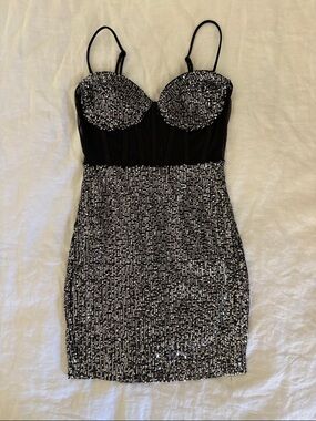 Sparkly sequin night out dress